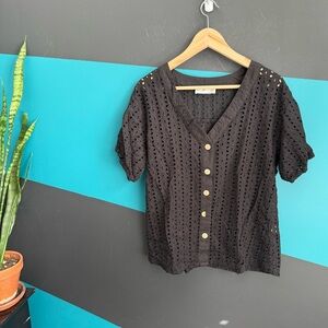 Little Mountain Black Eyelet V-Neck Blouse 100% cotton size L
